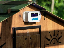 Obrázek k výrobku 126412 - Automatické otevírání a zavírání kurníku CHICKEN GUARD PRO SOLAR