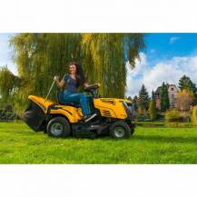 Obrázek k výrobku 79310 - Riwall PRO RLT 92 HRDtravní traktor 92 cm se zadním výhozem a hydrostatickou převodovkou