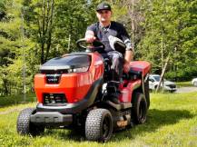 Obrázek k výrobku 95084 - Travní traktor VARI RLL 86 H